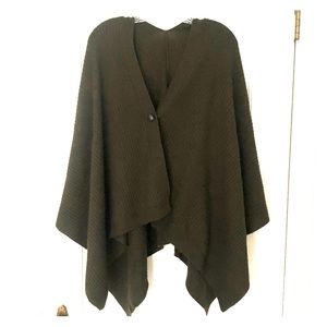 Sweater wrap with button